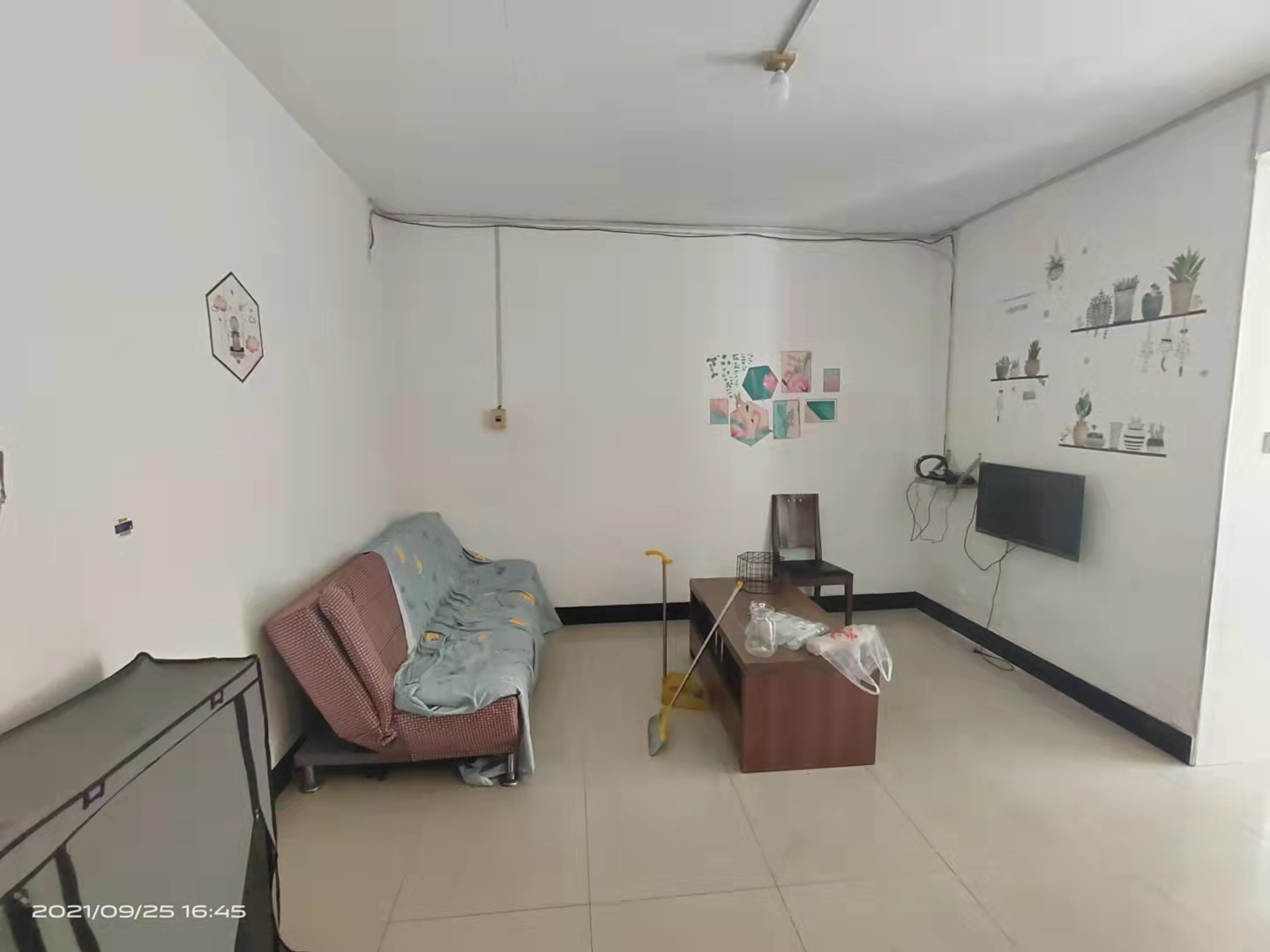 金塘小区  1室1厅1卫    900.0元/月 金塘小区  1室1厅1卫    900.0元/月室内图