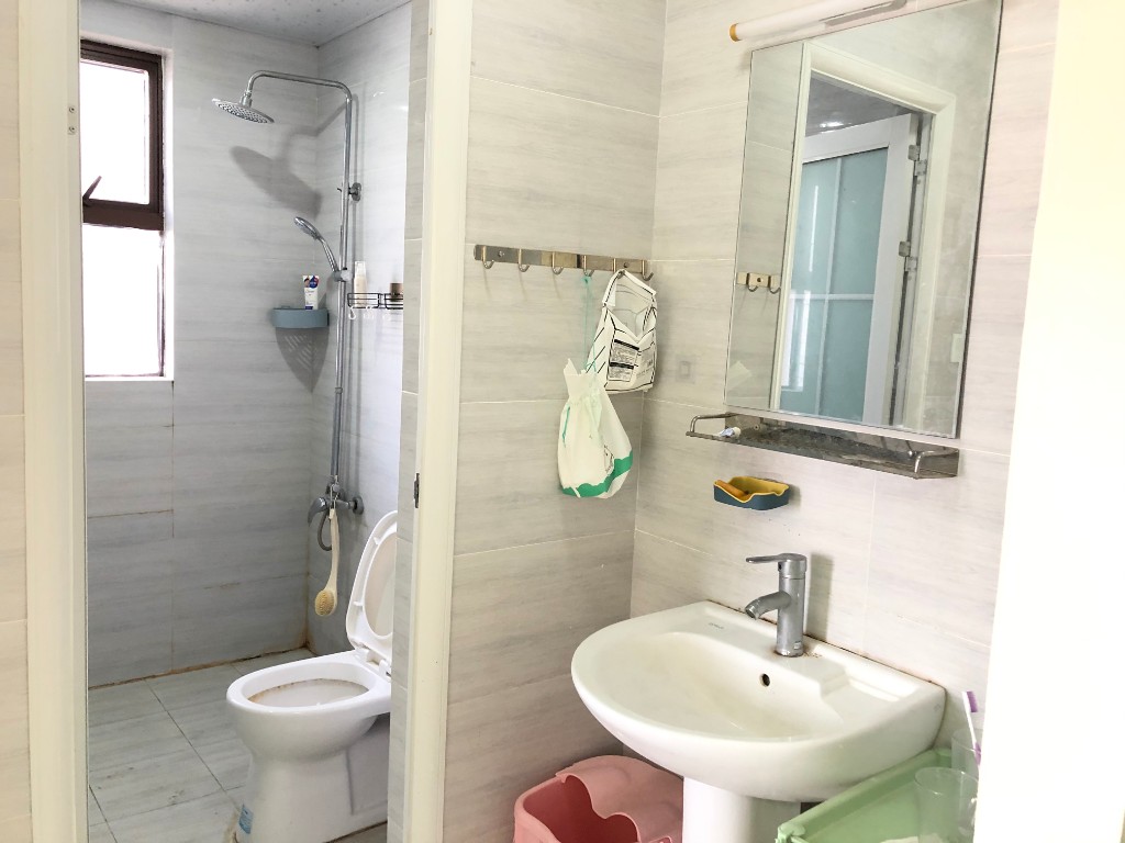 南湖半岛 2室1厅1卫 2400.00元/月 南湖半岛 2室1厅1卫 2400.00元/月室内图