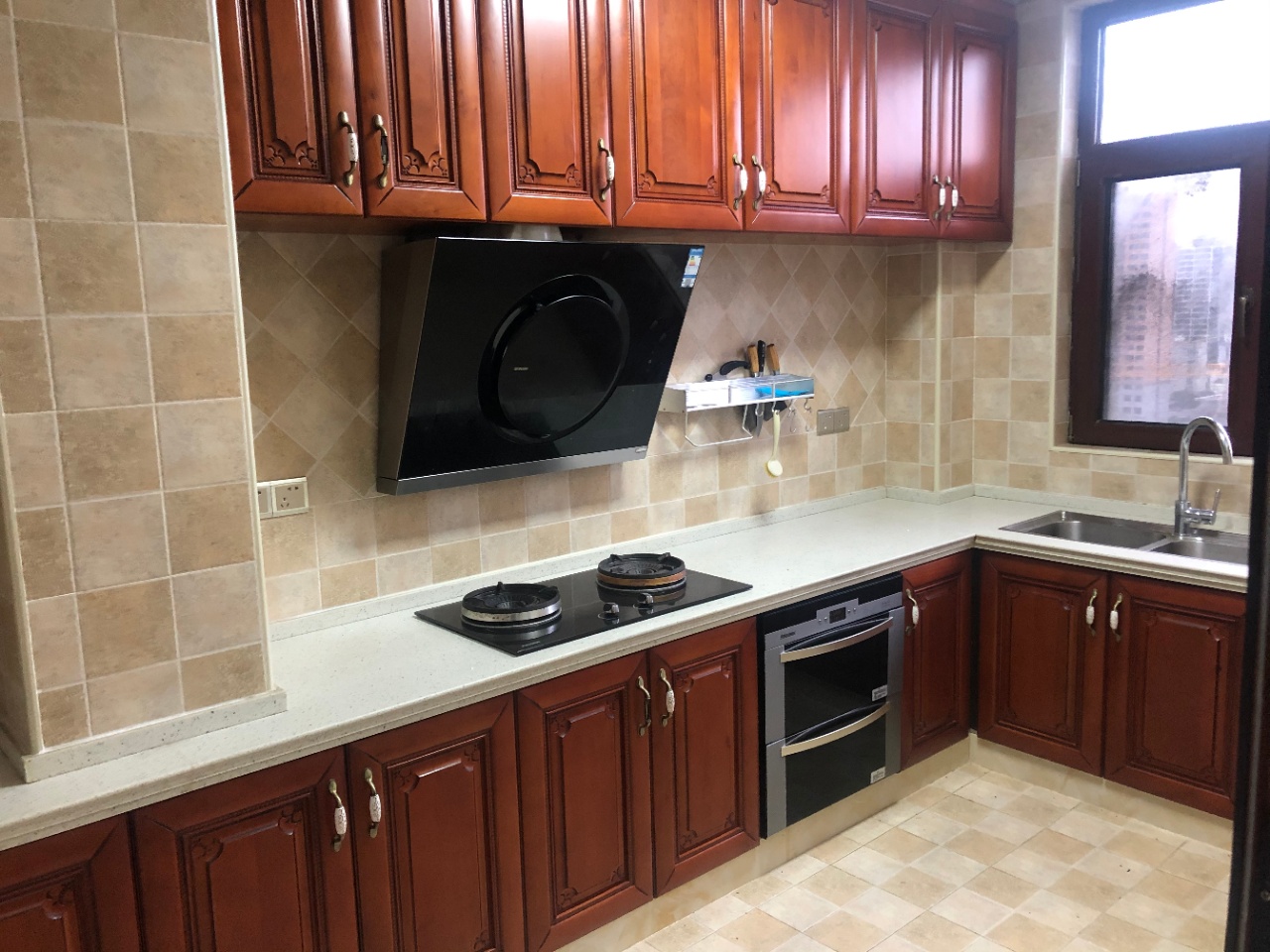 怡河园  4室2厅2卫    175.0万 怡河园  4室2厅2卫    175.0万厨房