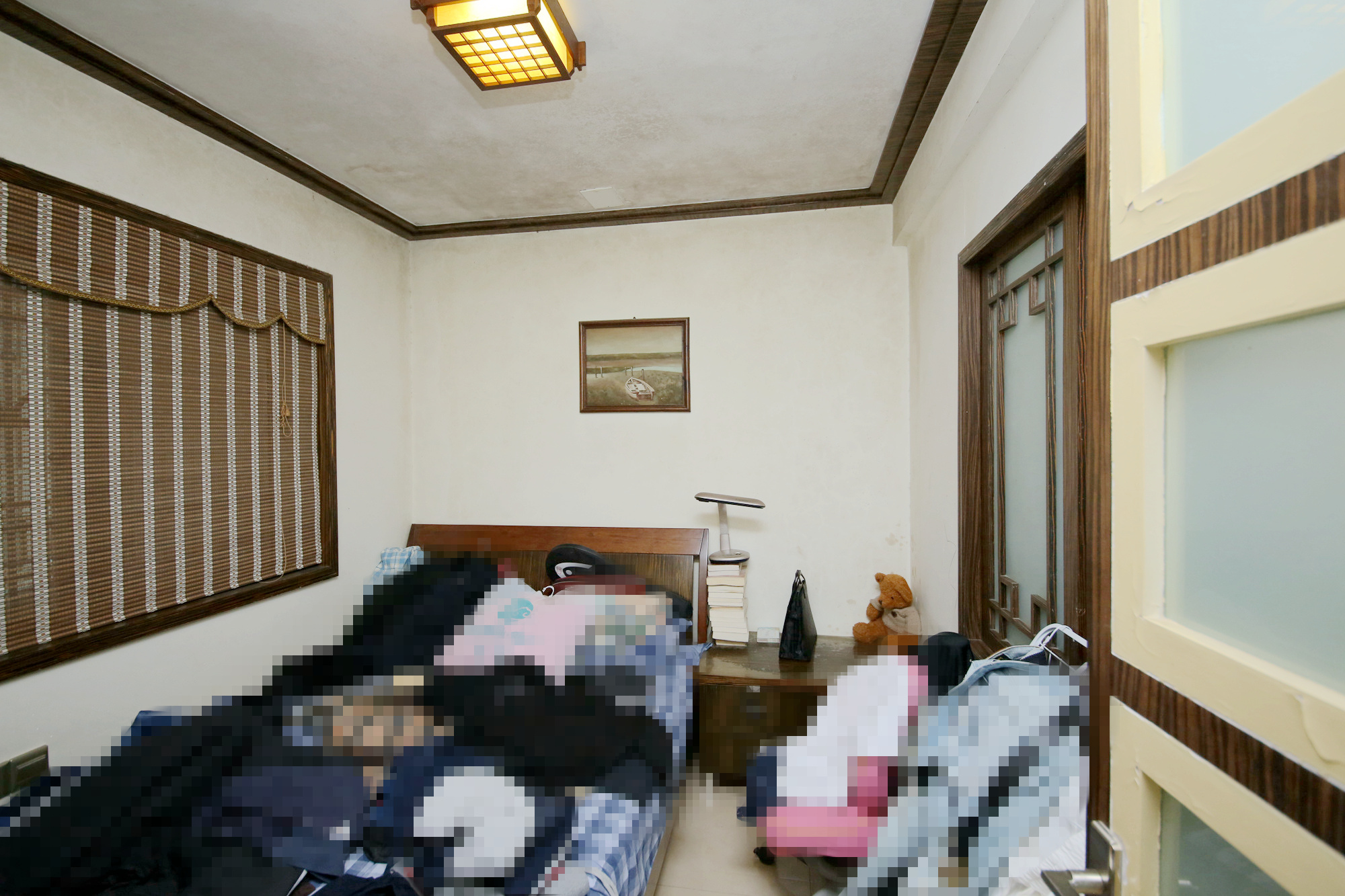 香格里嘉园  4室2厅2卫   166.00万客厅