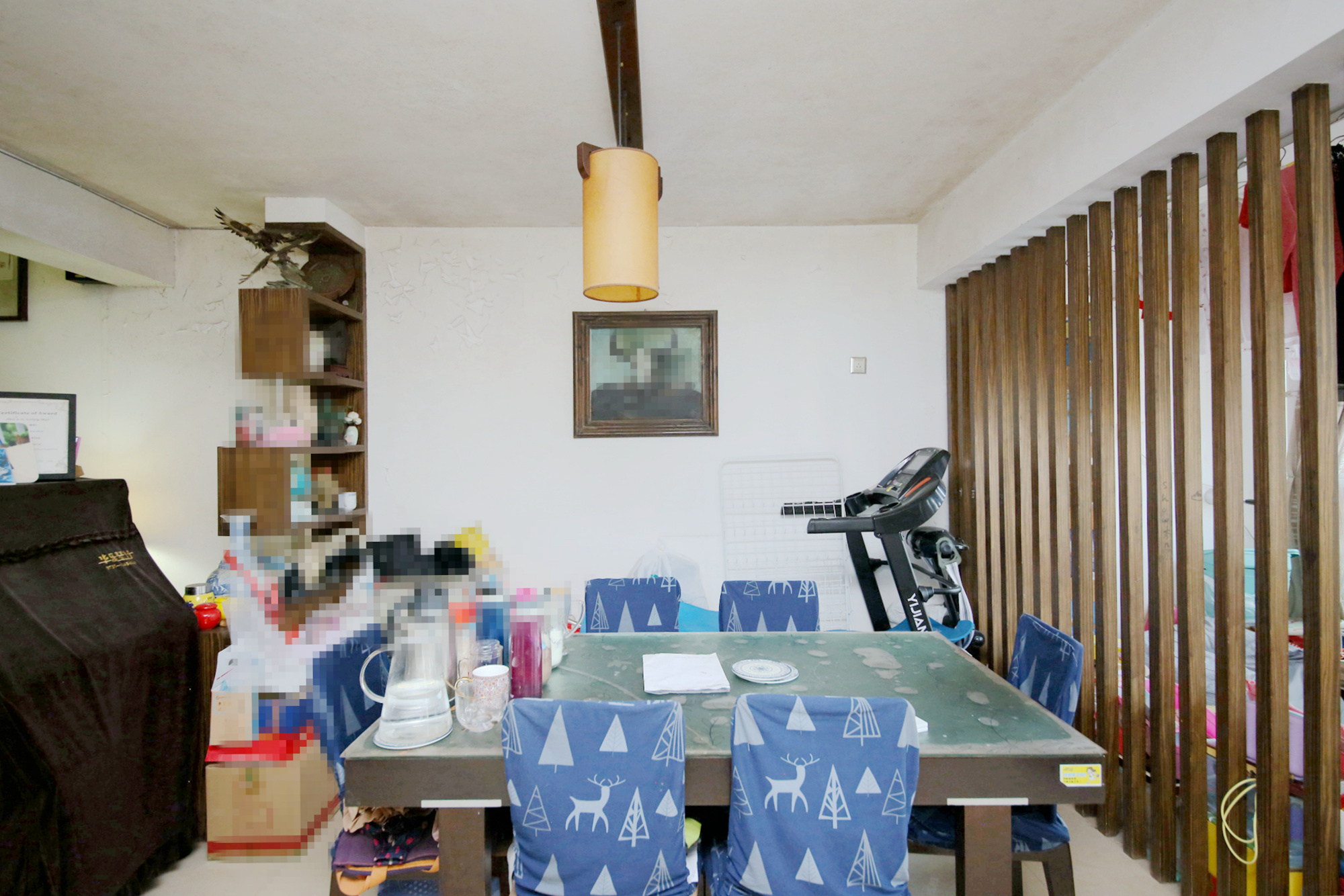 香格里嘉园  4室2厅2卫   166.00万客厅