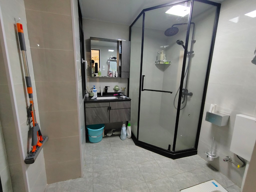 铂金汉宫  3室2厅2卫    99.8万 铂金汉宫  3室2厅2卫    99.8万客厅