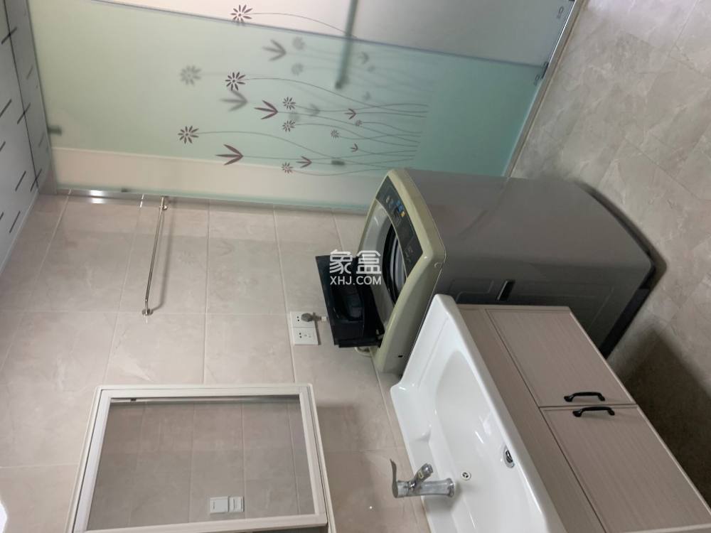 互助小区  3室2厅1卫   1400.00元/月