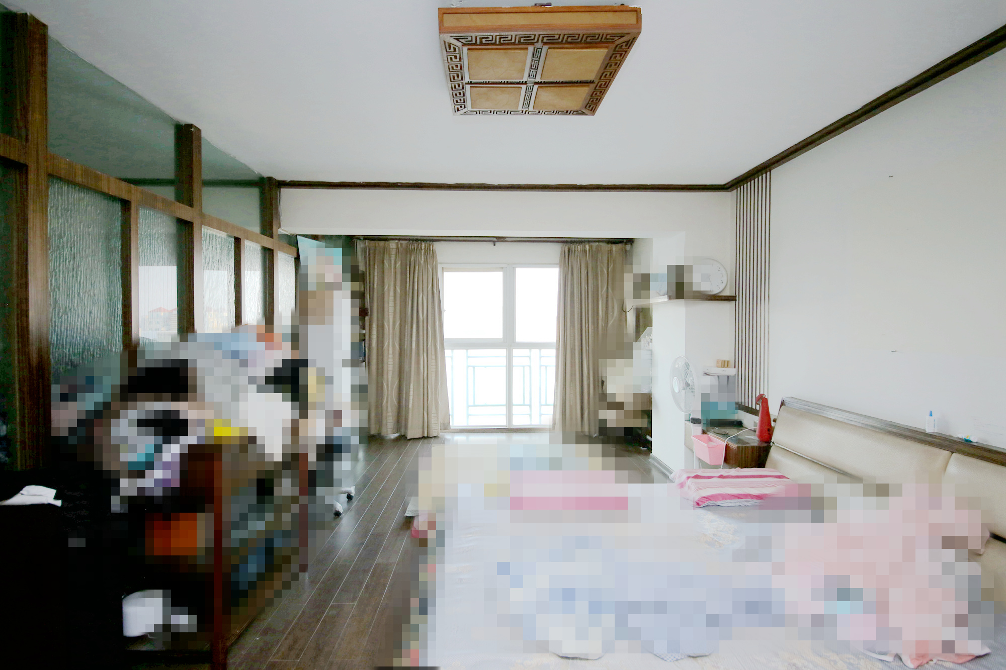香格里嘉园  4室2厅2卫   166.00万卧室