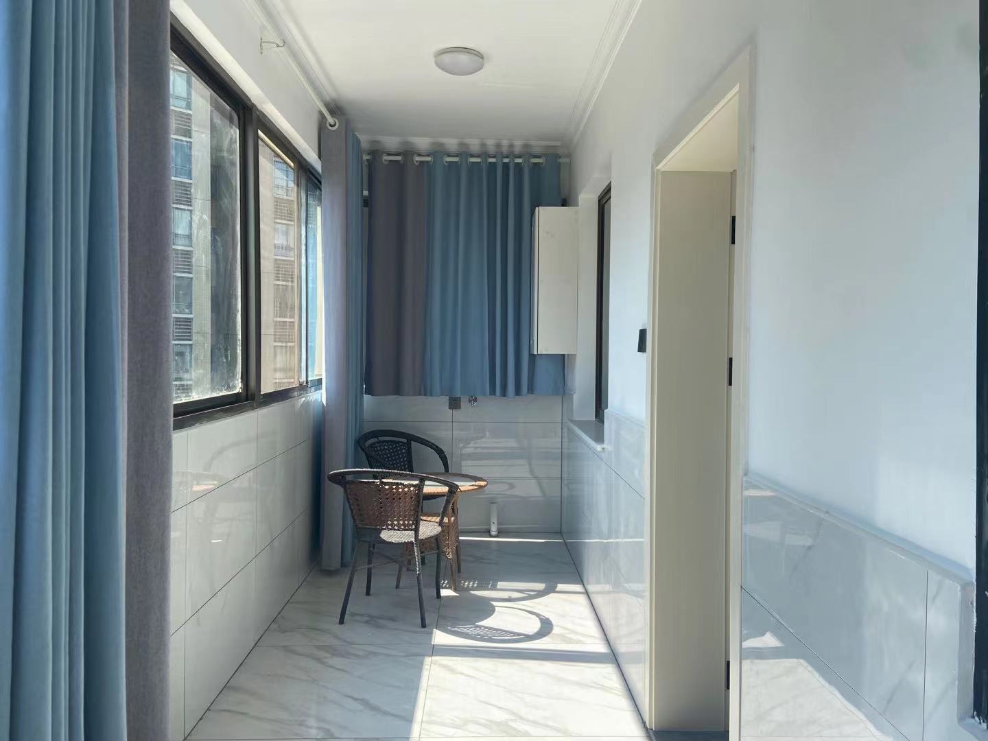 利江花园 3室2厅2卫 77.0万 利江花园 3室2厅2卫 77.0万客厅