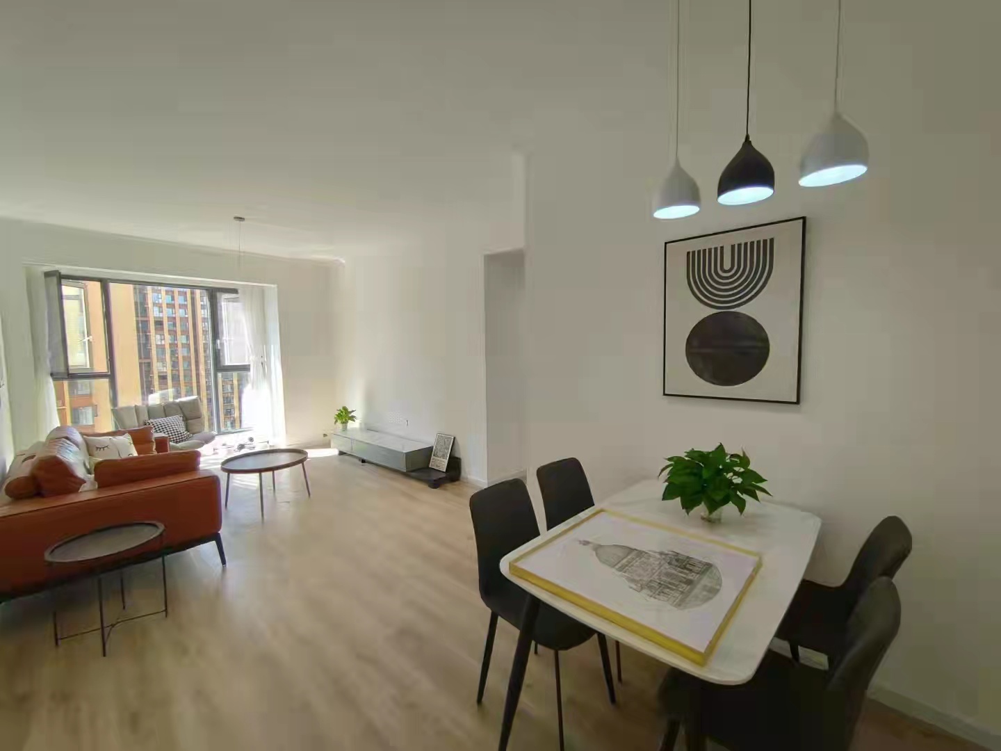 中铁骑士府邸 4室1厅2卫 3300.0元/月 中铁骑士府邸 4室1厅2卫 3300.0元/月室内图