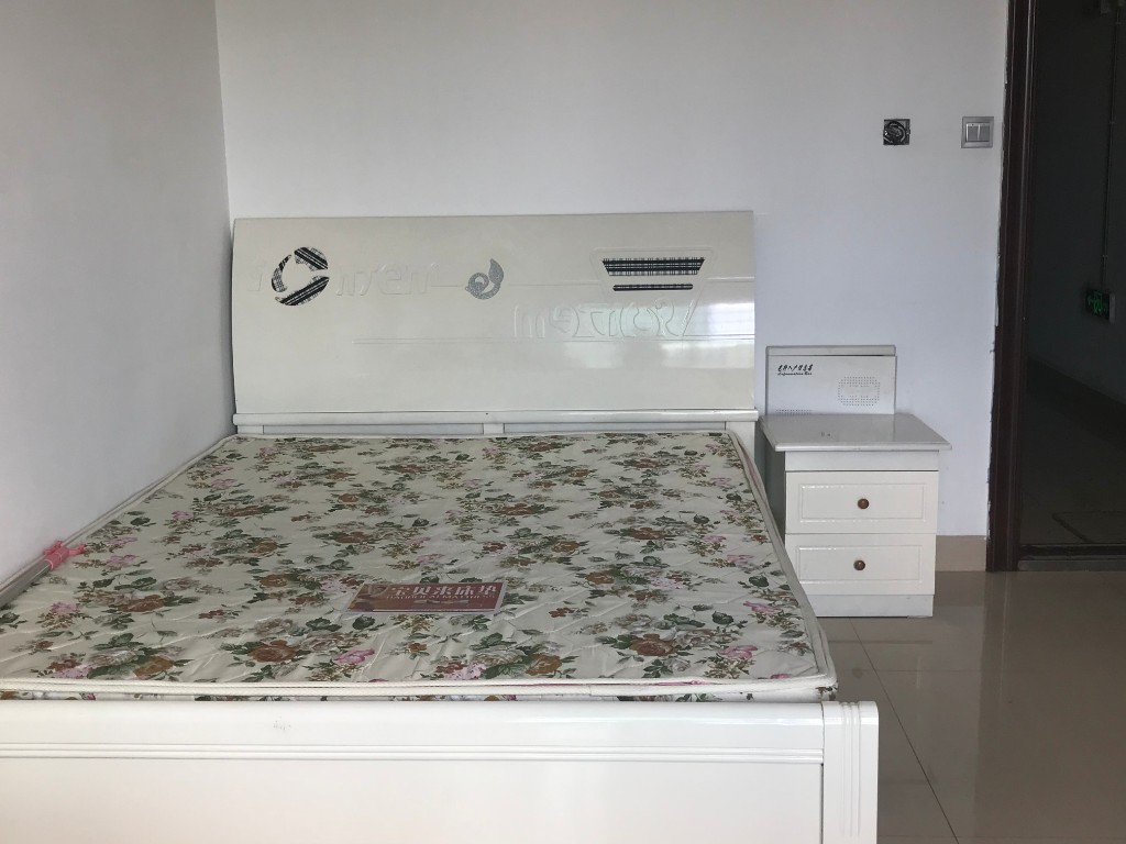 鹏利广场 1室1厅1卫 1100.0元/月 鹏利广场 1室1厅1卫 1100.0元/月室内图