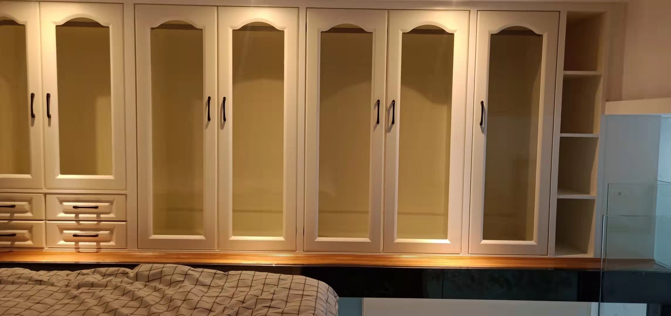 荣悦台 1室1厅1卫 3200.0元/月 荣悦台 1室1厅1卫 3200.0元/月室内图