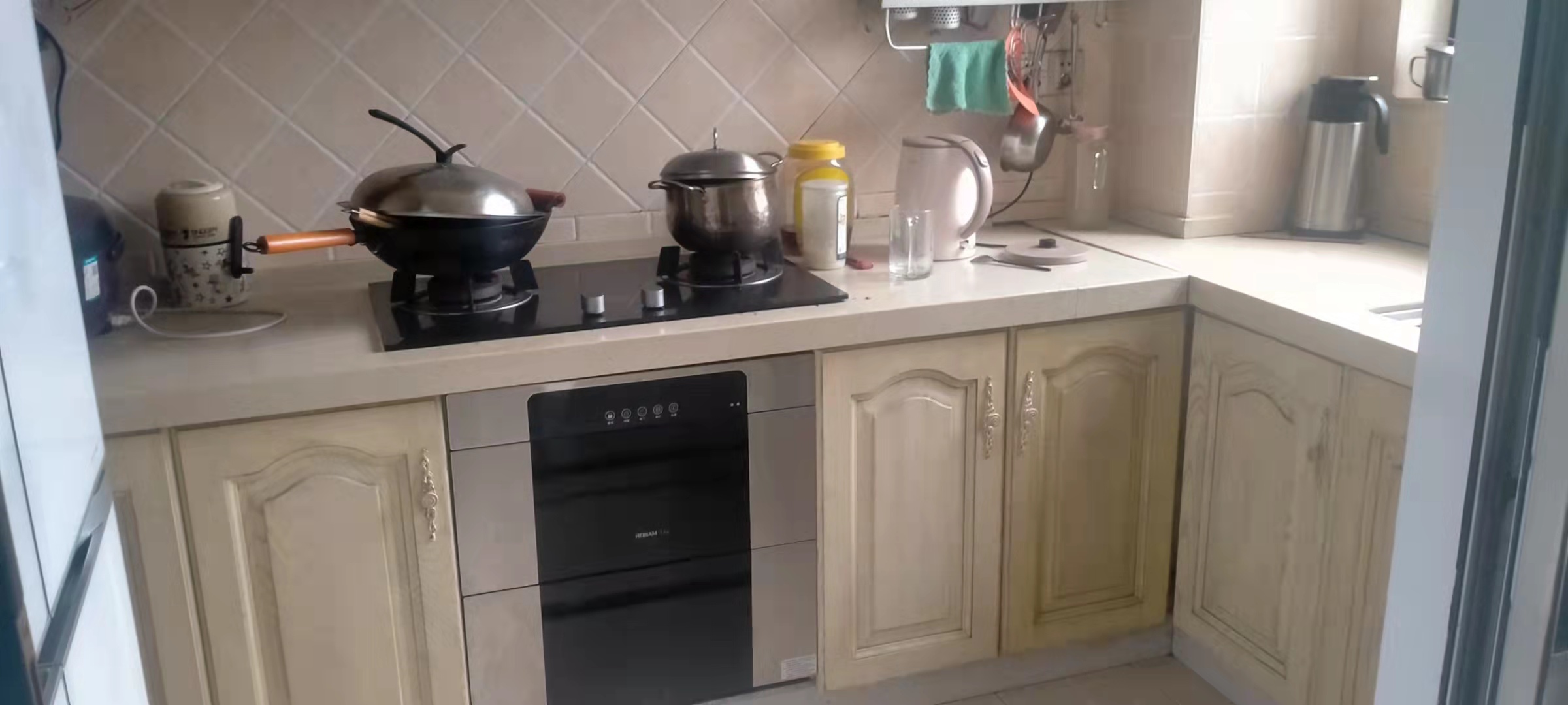 旺佳华府 4室2厅2卫 3500.0元/月 旺佳华府 4室2厅2卫 3500.0元/月室内图