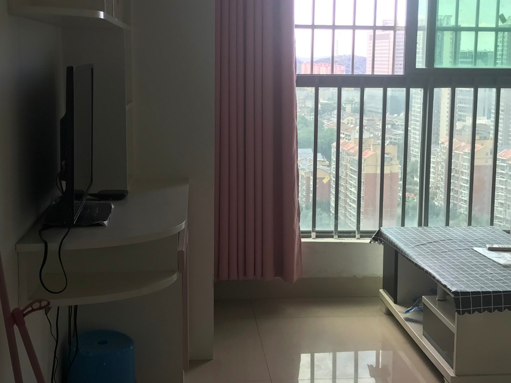 鹏利广场 1室1厅1卫 1100.0元/月 鹏利广场 1室1厅1卫 1100.0元/月室内图