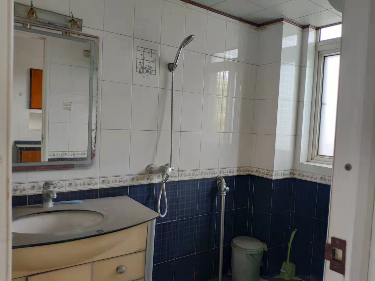 茨兴小区 3室2厅1卫 1500.00元/月 茨兴小区 3室2厅1卫 1500.00元/月室内图