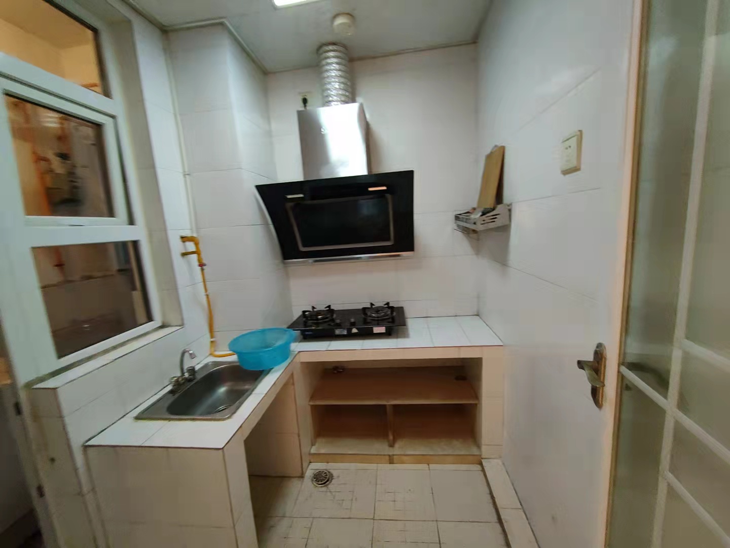 南湖春天  1室1厅1卫    1500.0元/月 南湖春天  1室1厅1卫    1500.0元/月室内图