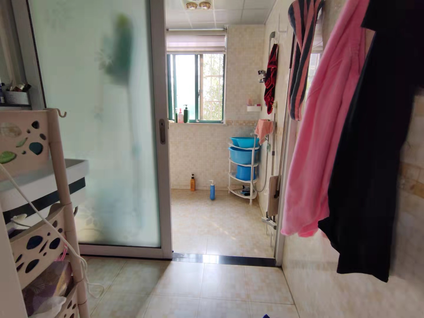 桃花里 3室2厅1卫 76.8万 桃花里 3室2厅1卫 76.8万卫生间