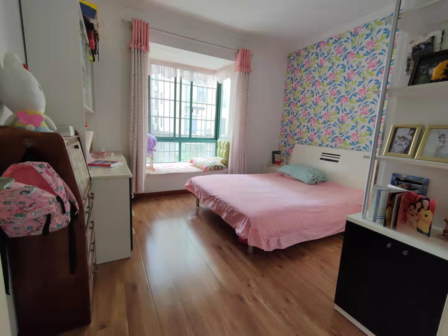 桃花里 3室2厅1卫 76.8万 桃花里 3室2厅1卫 76.8万卧室