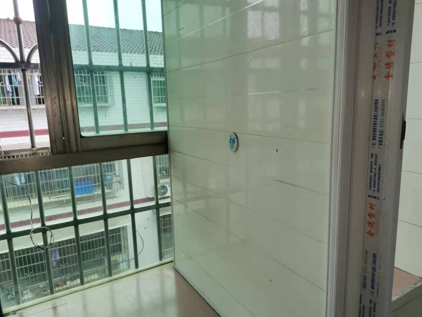 羊舞岭小区  1室1厅1卫    350.0元/月 羊舞岭小区  1室1厅1卫    350.0元/月