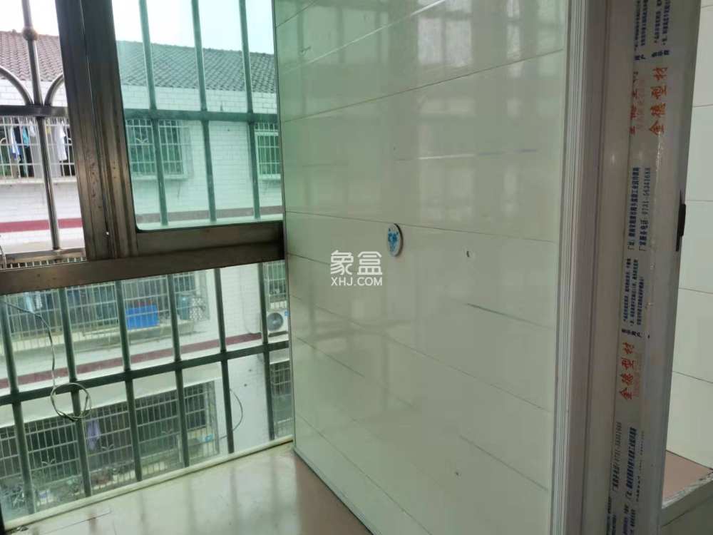 羊舞岭小区  1室1厅1卫   350.00元/月