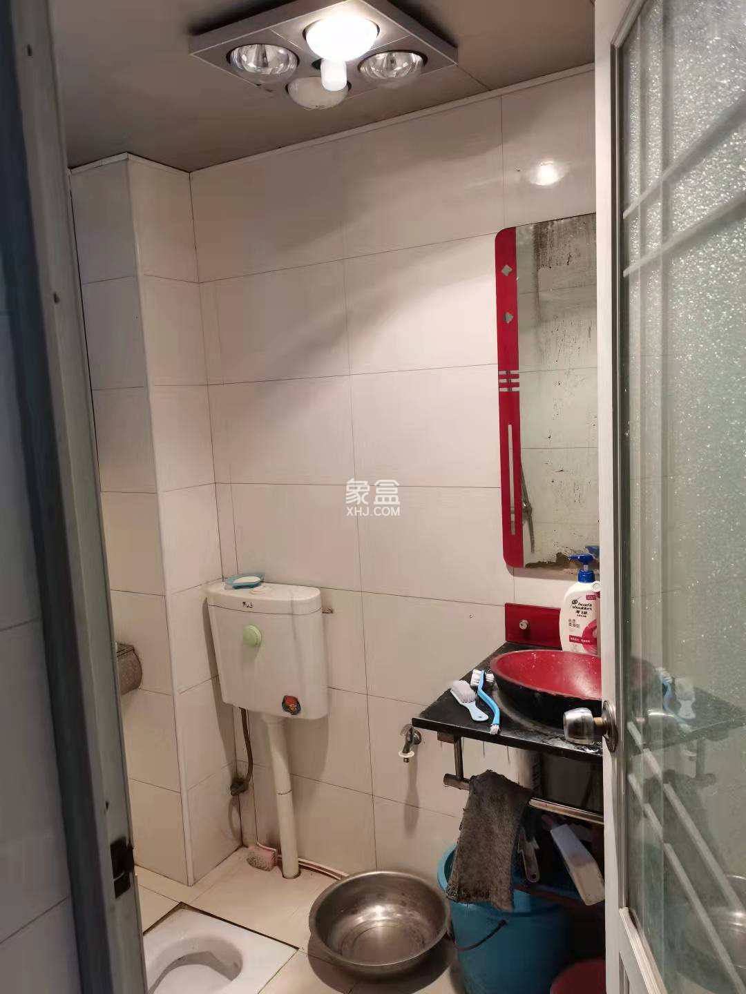 科源小区 2室1厅1卫 58.0万 科源小区 2室1厅1卫 58.0万卫生间