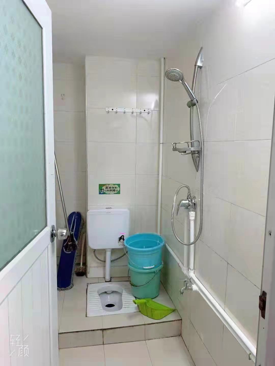 四季花园 2室1厅2卫 1500.0元/月 四季花园 2室1厅2卫 1500.0元/月室内图