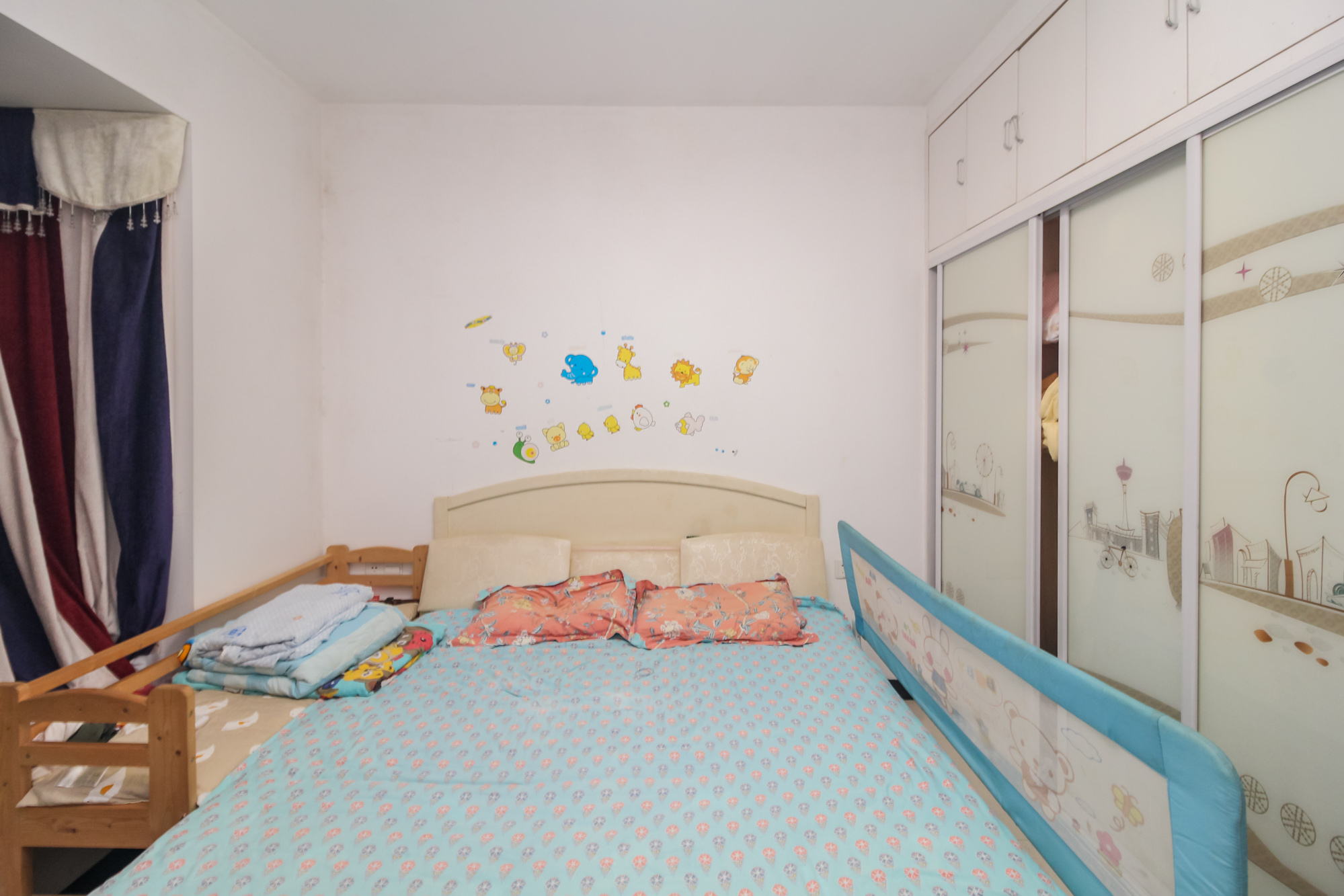 三景华御 2室2厅1卫 60.0万 三景华御 2室2厅1卫 60.0万卧室