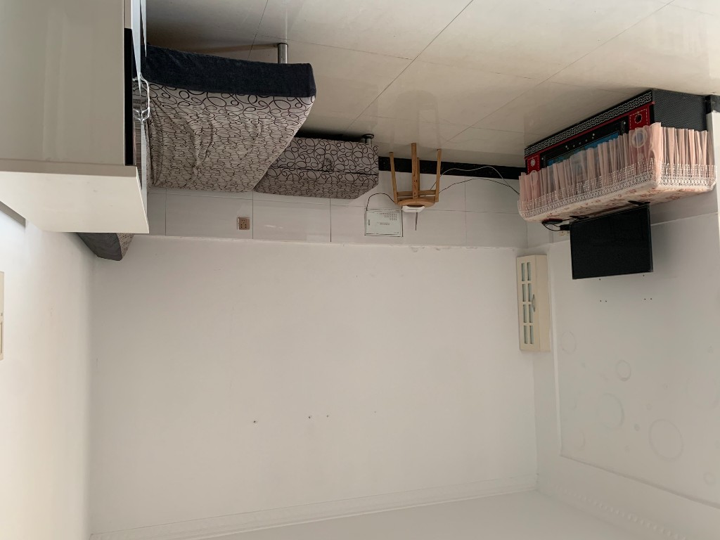 东方新城  1室1厅1卫    900.0元/月 东方新城  1室1厅1卫    900.0元/月