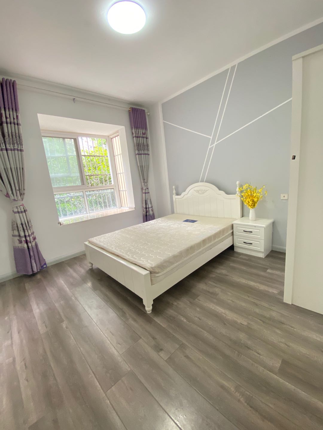 南湖春天  3室2厅2卫    2750.0元/月 南湖春天  3室2厅2卫    2750.0元/月室内图