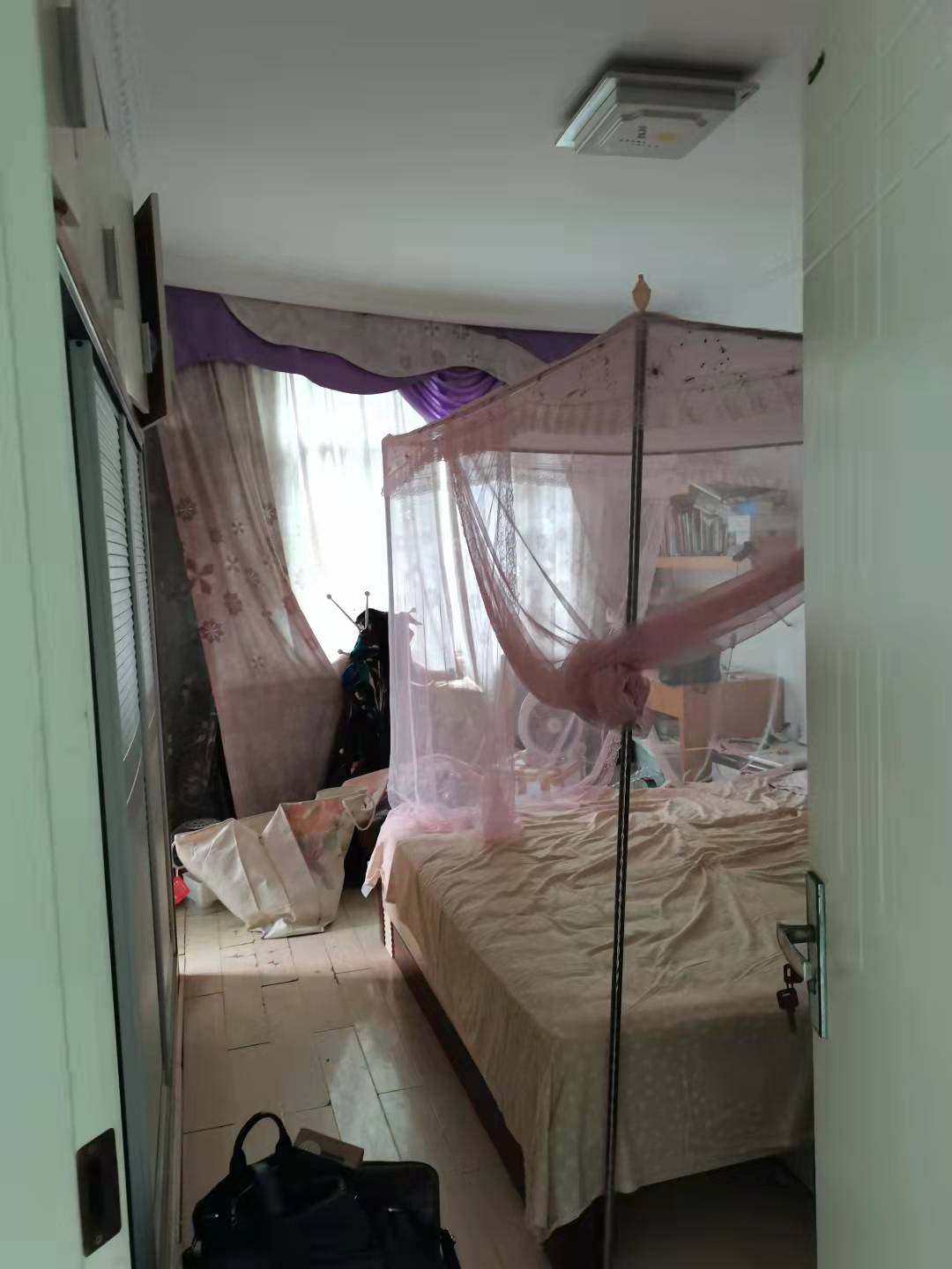 科源小区 2室1厅1卫 58.0万 科源小区 2室1厅1卫 58.0万卧室