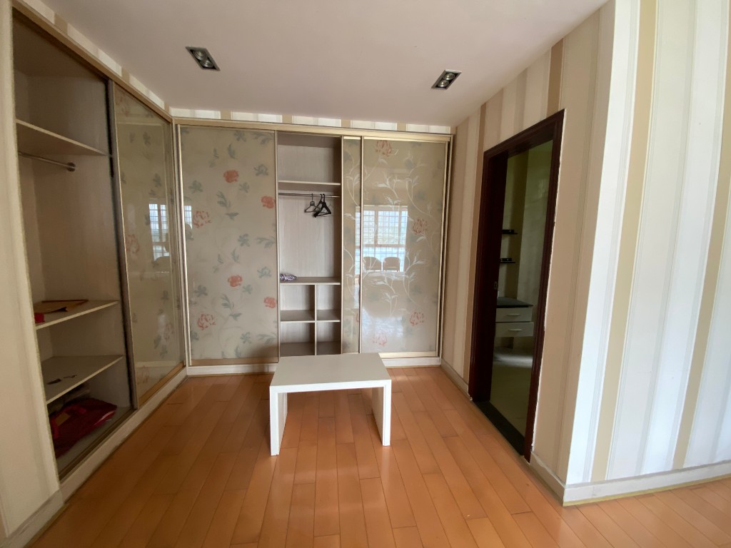 高尔夫紫龙郡 3室2厅2卫 2800.0元/月 高尔夫紫龙郡 3室2厅2卫 2800.0元/月室内图