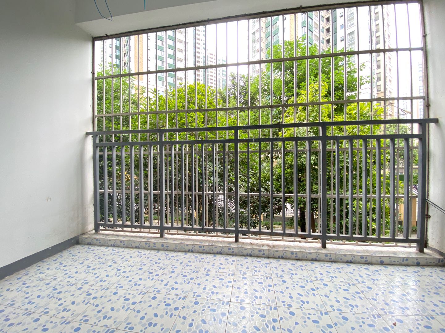 南湖春天  3室2厅2卫    2750.0元/月 南湖春天  3室2厅2卫    2750.0元/月室内图