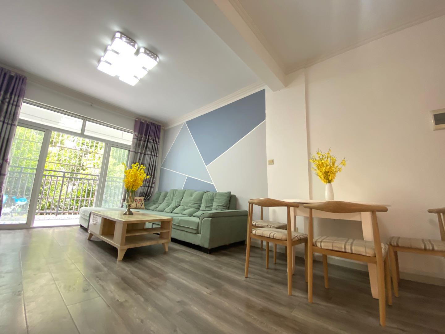 南湖春天  3室2厅2卫    2750.0元/月 南湖春天  3室2厅2卫    2750.0元/月