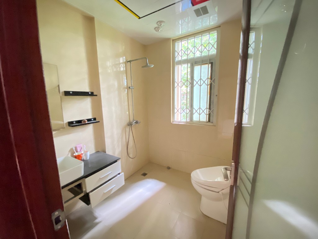 高尔夫紫龙郡 3室2厅2卫 2800.0元/月 高尔夫紫龙郡 3室2厅2卫 2800.0元/月室内图