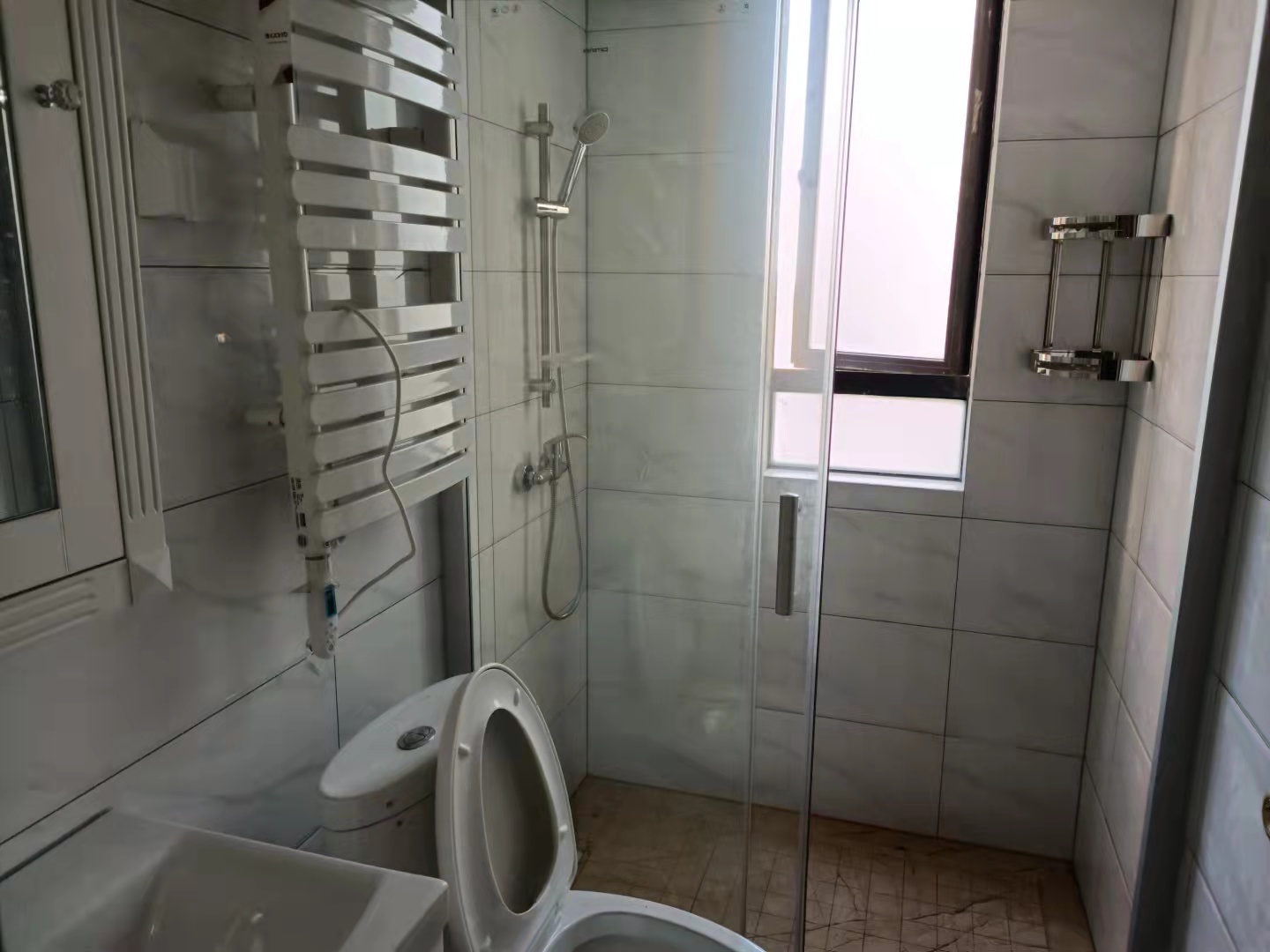 碧桂园梓山府 4室2厅1卫 3000.0元/月 碧桂园梓山府 4室2厅1卫 3000.0元/月室内图