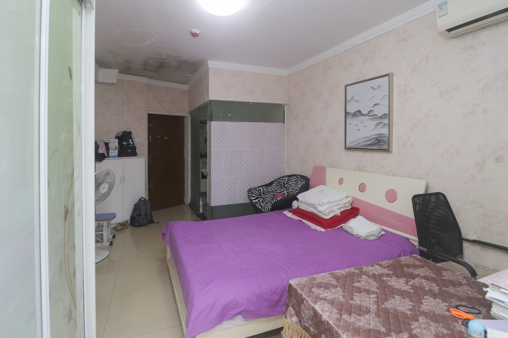 兰卡威国际  1室1厅1卫    28.8万 兰卡威国际  1室1厅1卫    28.8万卧室