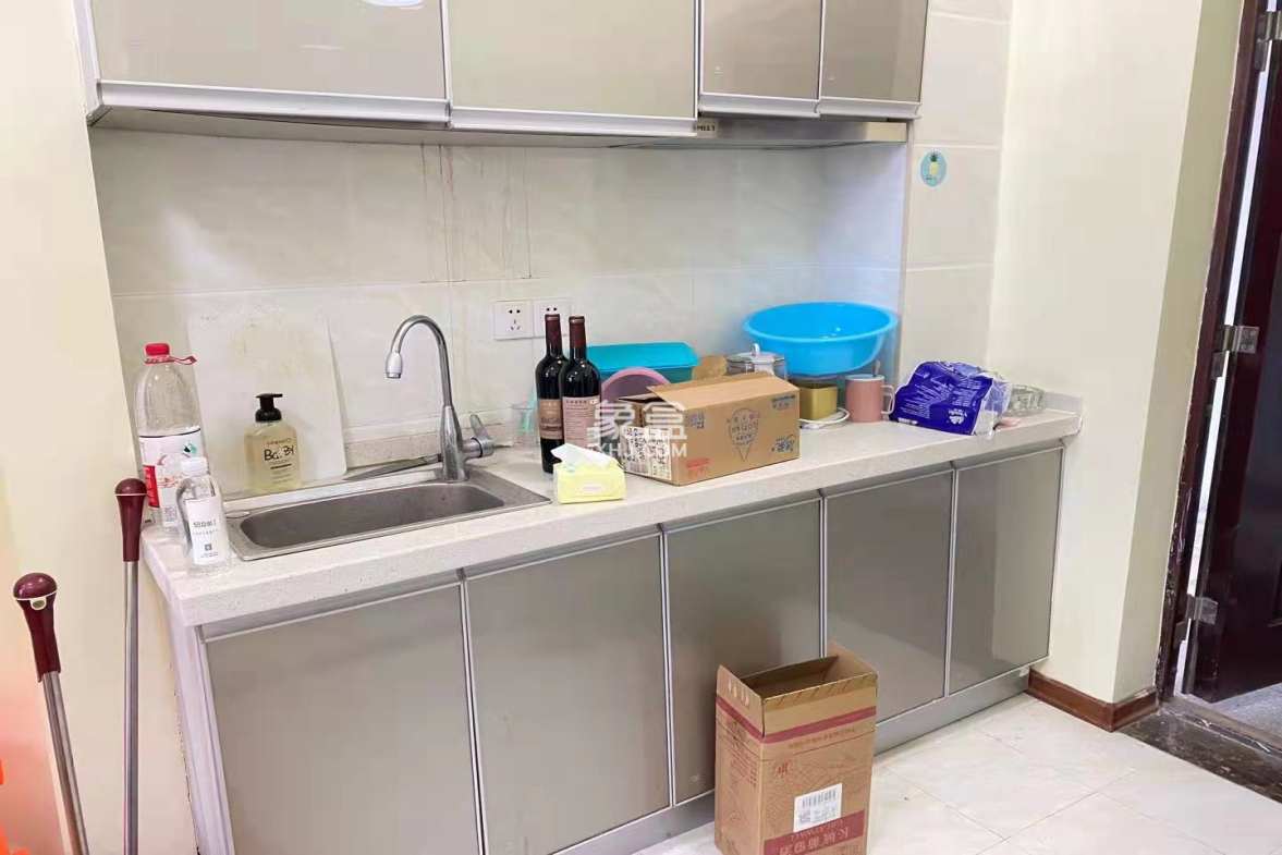 梓湖东城  1室1厅1卫    27.0万 梓湖东城  1室1厅1卫    27.0万客厅