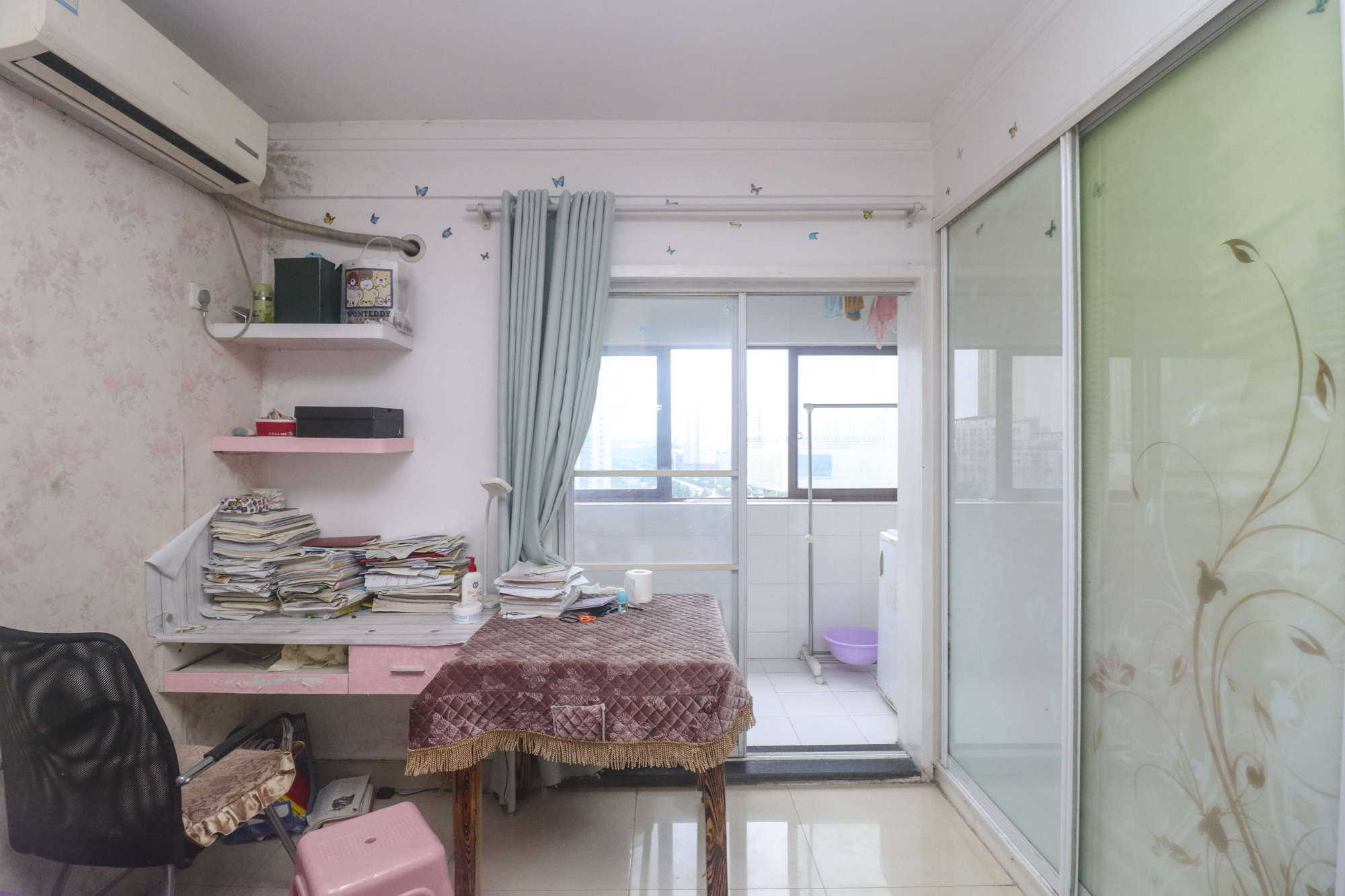 兰卡威国际  1室1厅1卫    28.8万 兰卡威国际  1室1厅1卫    28.8万客厅