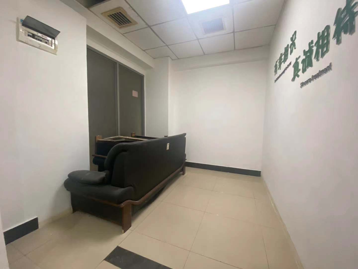 建鸿达华都（华都小户型及大华写字楼）  2室1厅1卫    5000.0元/月室内图