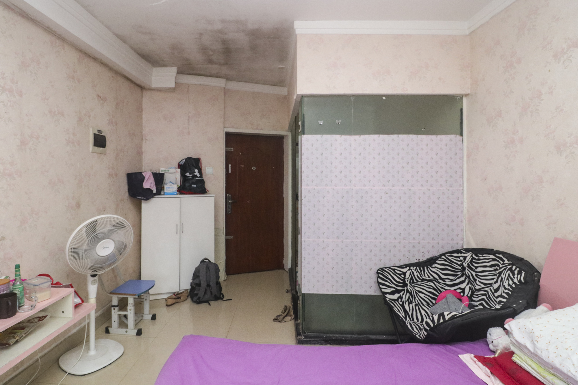 兰卡威国际  1室1厅1卫    28.8万 兰卡威国际  1室1厅1卫    28.8万卧室