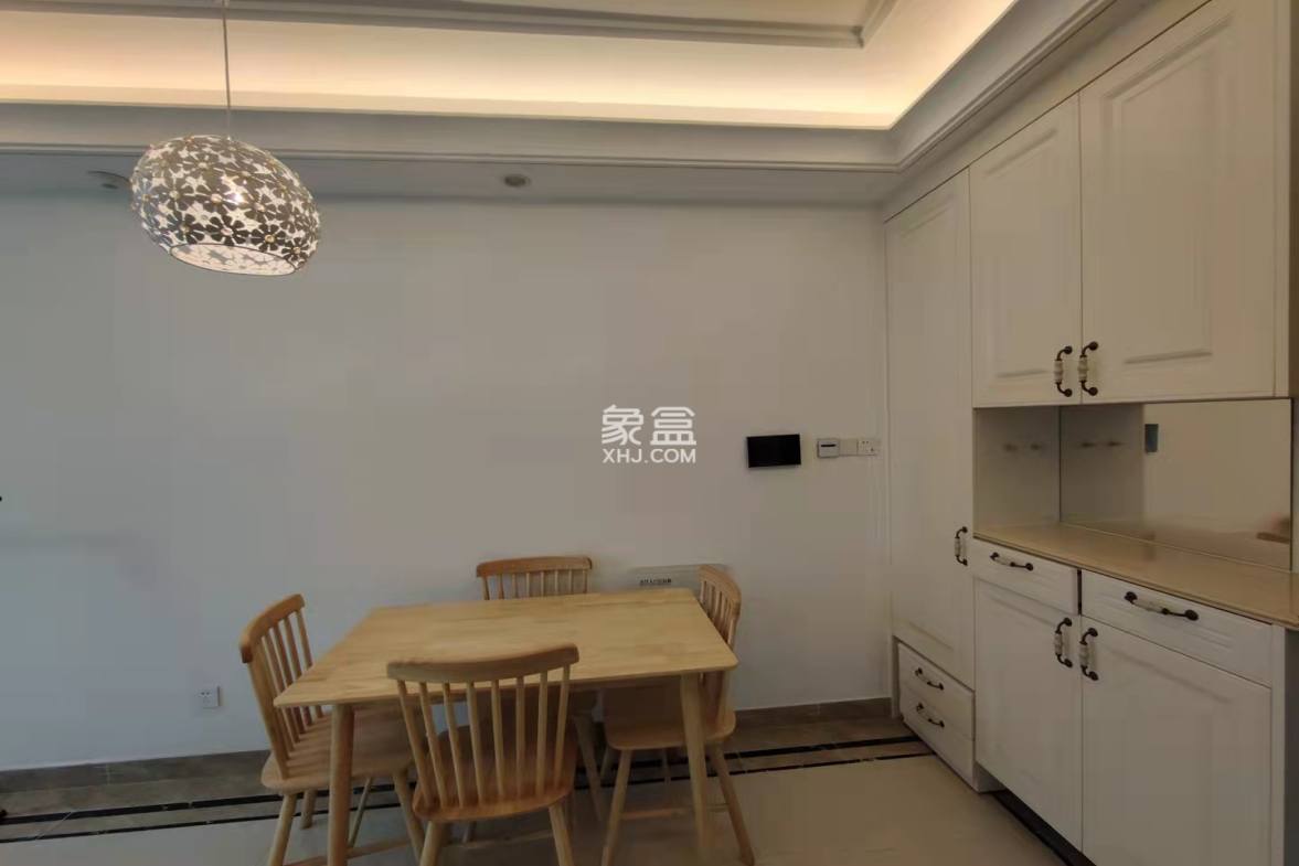 中海锦江城云熙二期  3室2厅2卫   2400.00元/月室内图