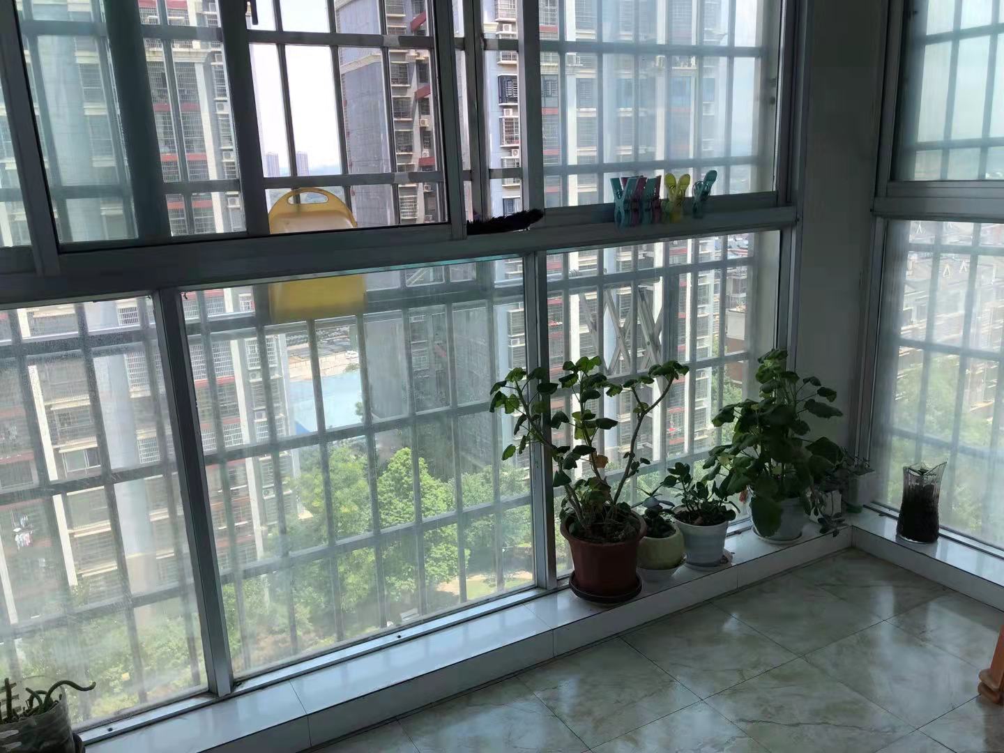 大汉巨龙家园  3室2厅2卫    98.8万 大汉巨龙家园  3室2厅2卫    98.8万客厅