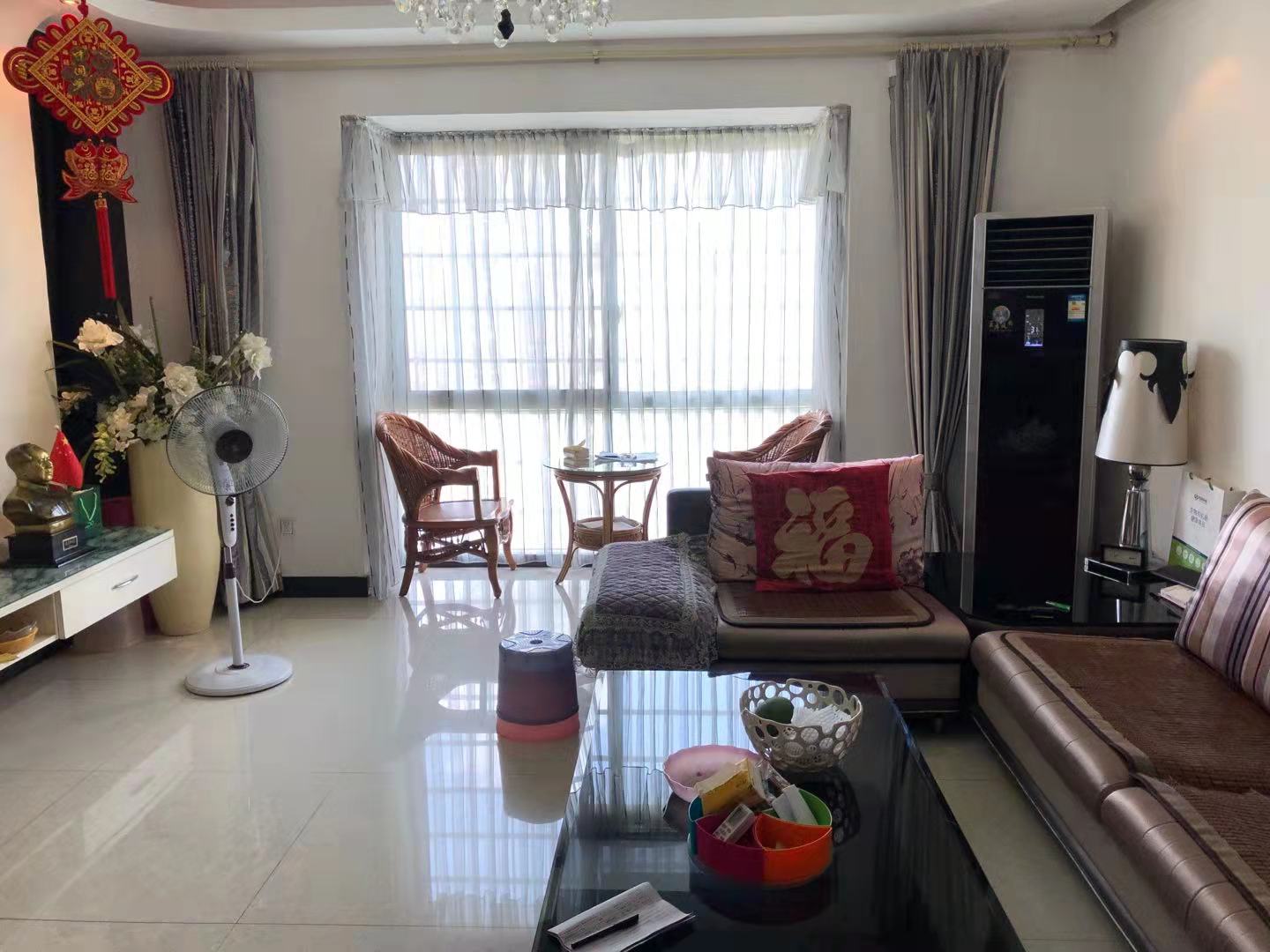 大汉巨龙家园  3室2厅2卫    98.8万 大汉巨龙家园  3室2厅2卫    98.8万客厅