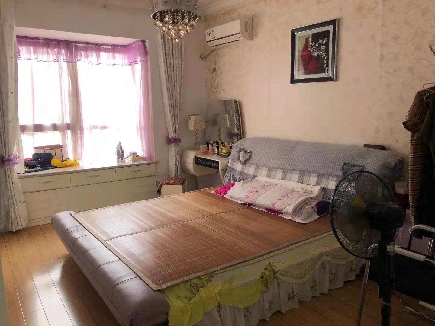 大汉巨龙家园  3室2厅2卫    98.8万 大汉巨龙家园  3室2厅2卫    98.8万客厅