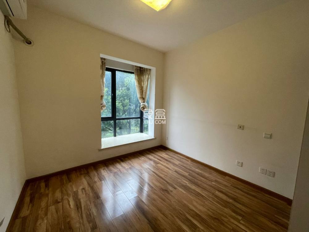 中铁丶西子香荷  2室1厅1卫    2800.0元/月