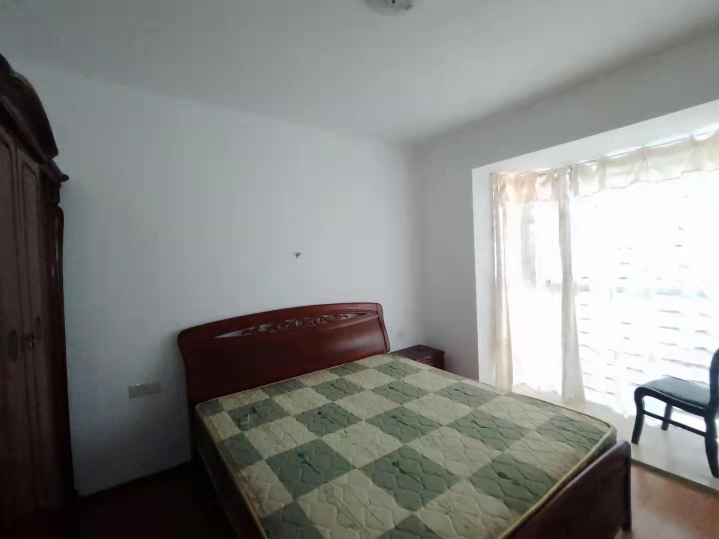 佳宁娜小区(梓山湖小区) 3室2厅2卫 2300.0元/月 佳宁娜小区(梓山湖小区) 3室2厅2卫 2300.0元/月室内图