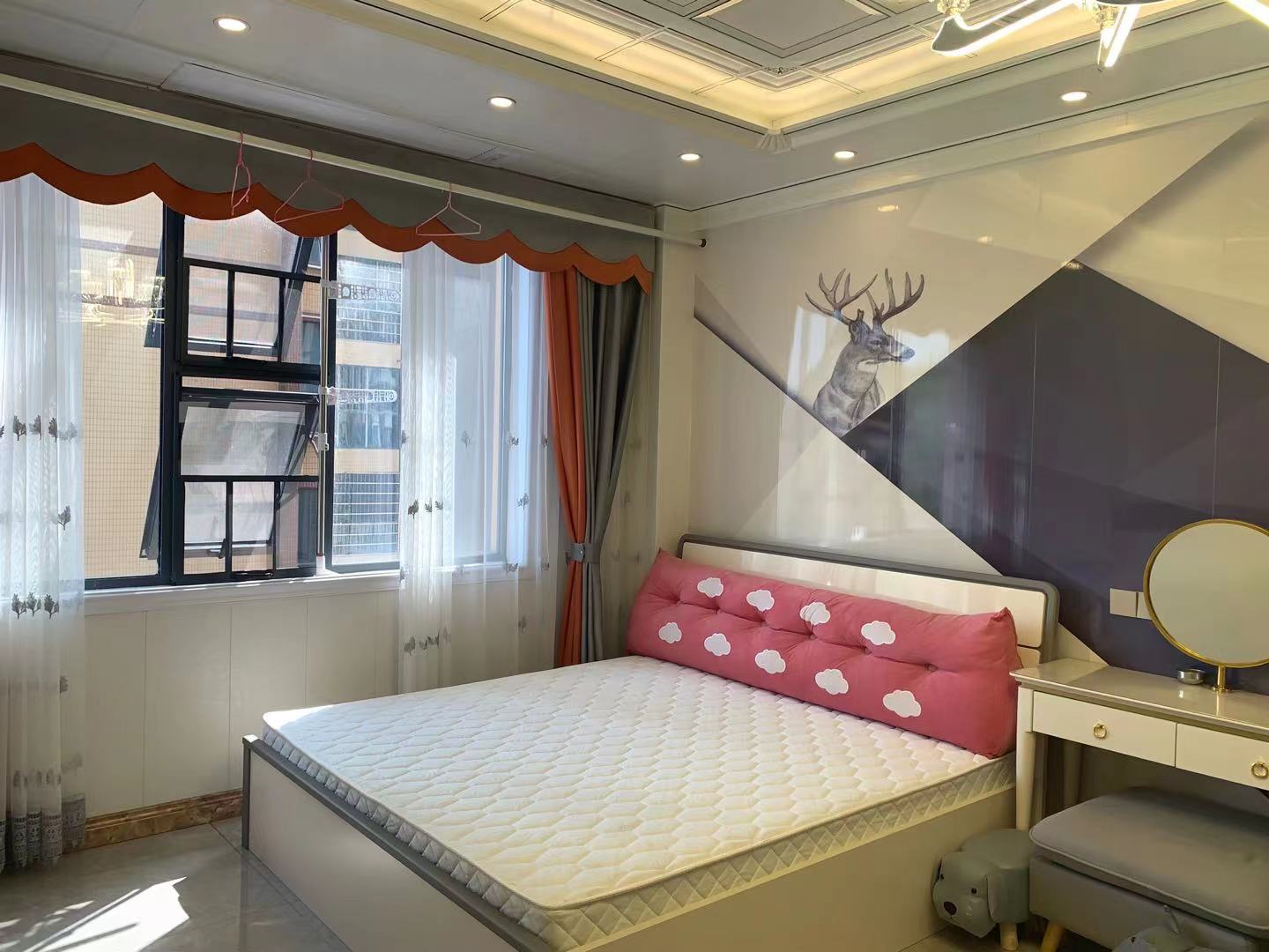 五洲锦城  1室1厅1卫    1600.0元/月 五洲锦城  1室1厅1卫    1600.0元/月室内图