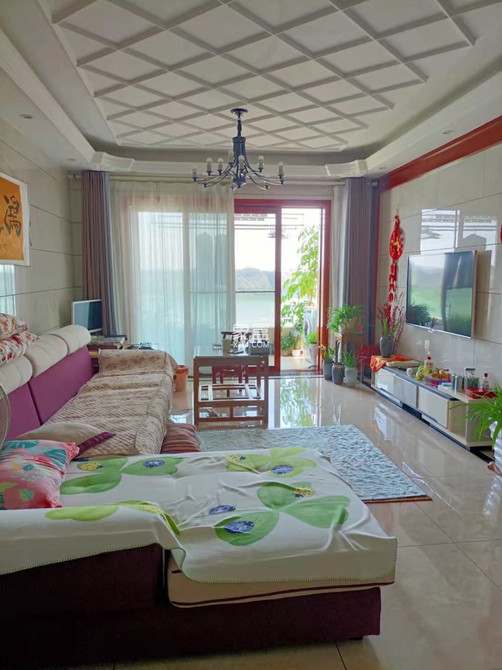 桃花源里  3室2厅2卫    94.8万