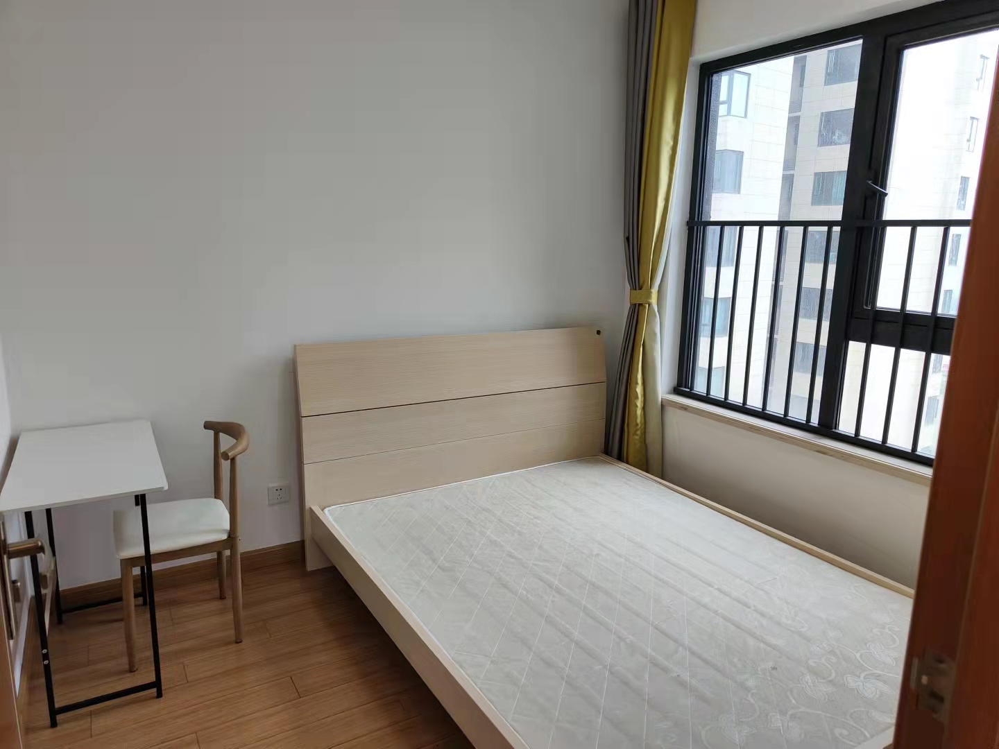 中信城右岸  3室2厅1卫   2500.00元/月室内图