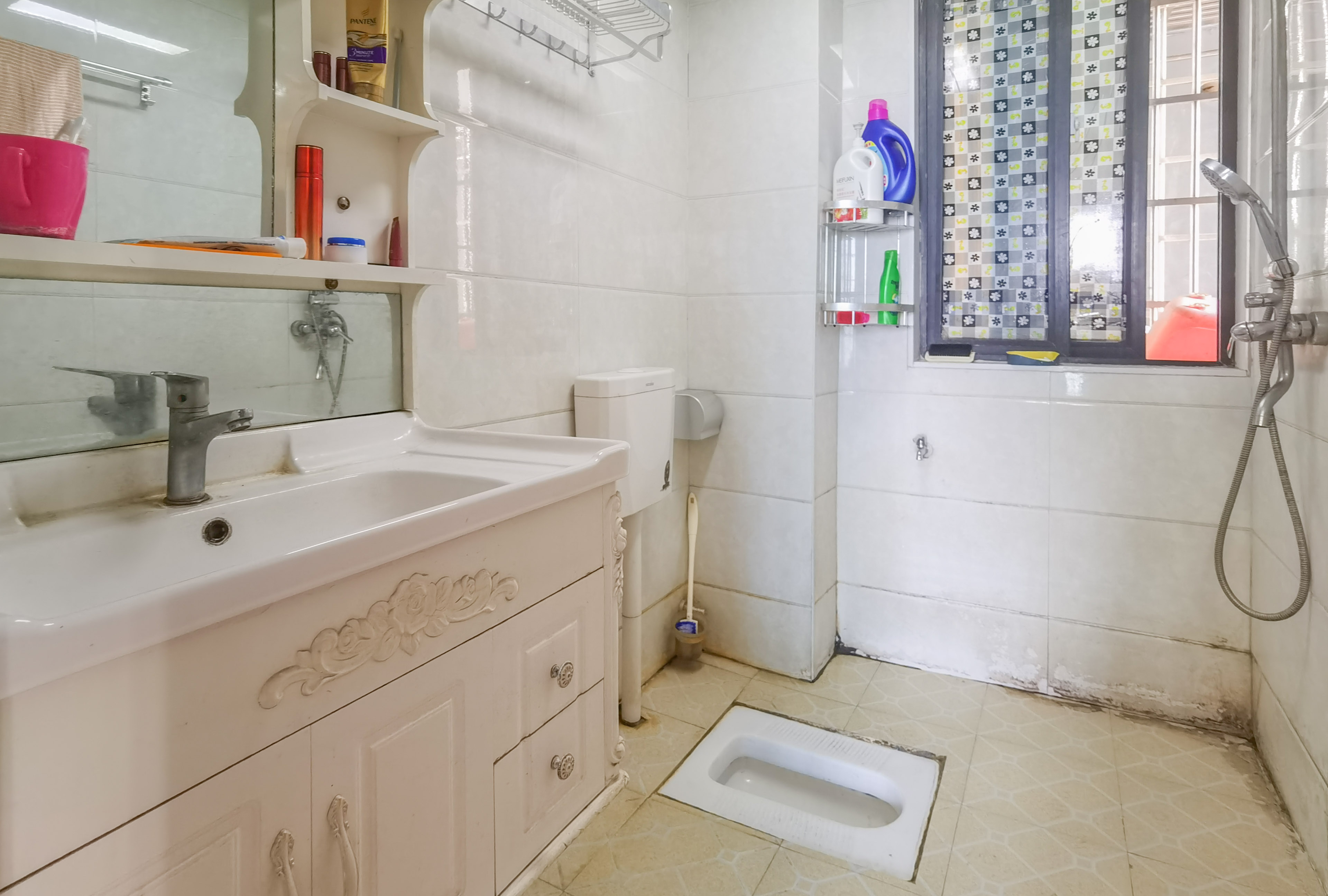 圣华名城建设北路110号 3室2厅1卫 39.8万 圣华名城建设北路110号 3室2厅1卫 39.8万客厅