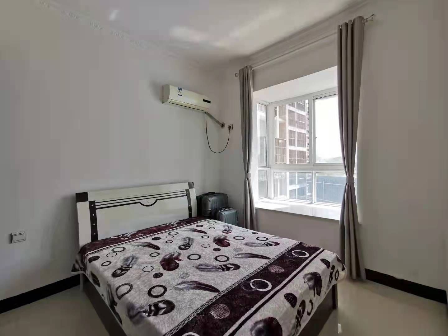 青春驿站 2室2厅1卫 2100.0元/月 青春驿站 2室2厅1卫 2100.0元/月室内图