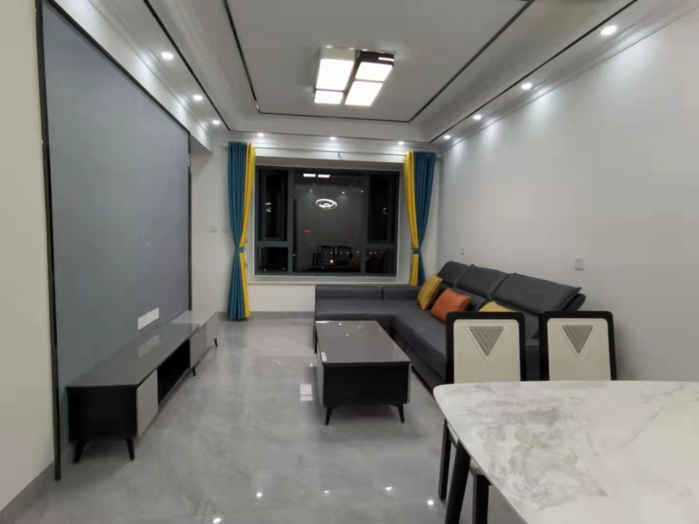 中铁骑士府邸 3室2厅2卫 2900.0元/月 中铁骑士府邸 3室2厅2卫 2900.0元/月户型图