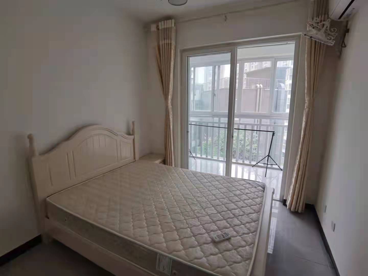 二江花园  1室1厅1卫   1800.00元/月室内图