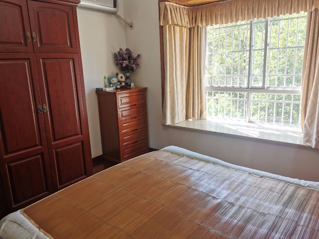 天泰花园(就是天泰小区)  4室2厅2卫    55.0万 天泰花园(就是天泰小区)  4室2厅2卫    55.0万客厅